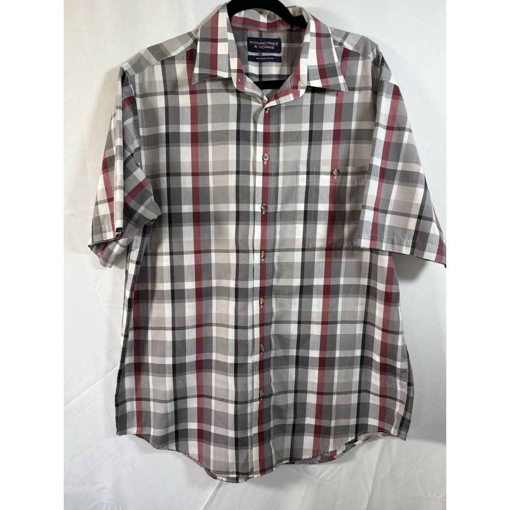 Roundtree & Yorke shirt size L plaid button‎ up short sleeve